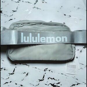 Lululemon Belt Bag 1L Everywhere Belt Bag Gray